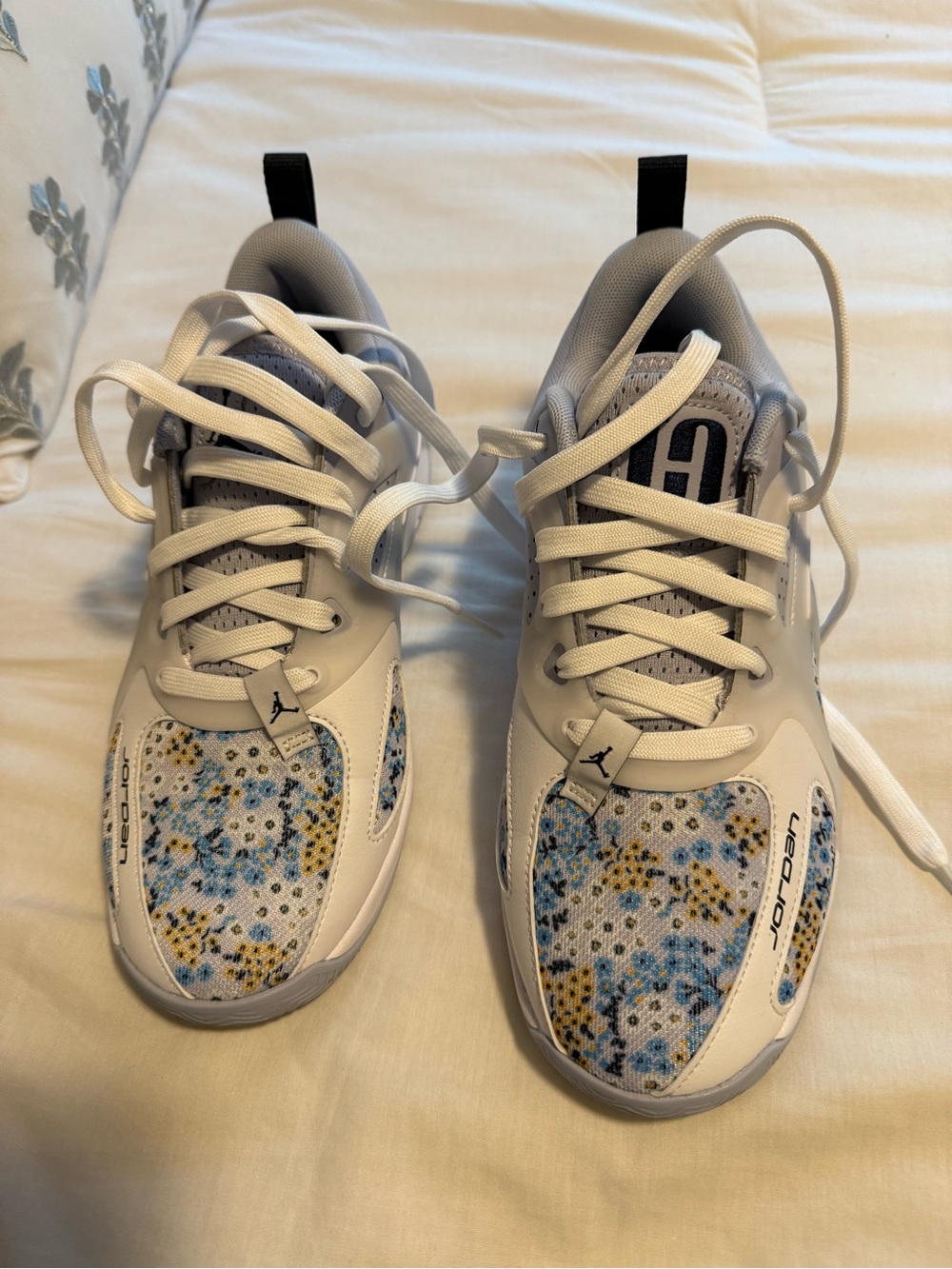 Air Jordan Women’s Jordan Heir “Mother’s Day” Size 8 basketball shoes